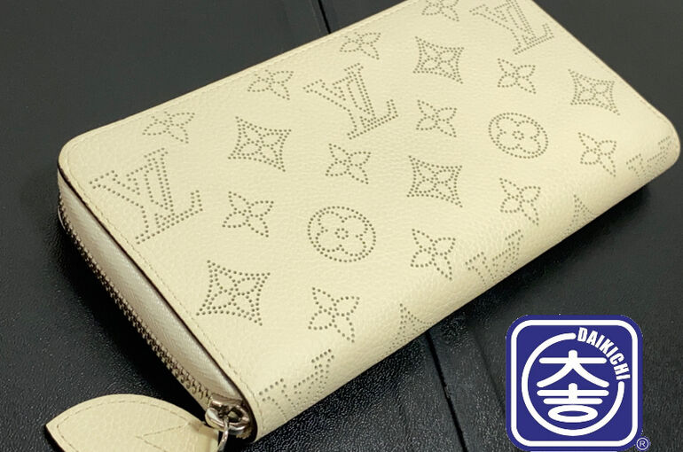 Louis Vuitton マヒナ イヴォワール ジッピーウォレット買取
